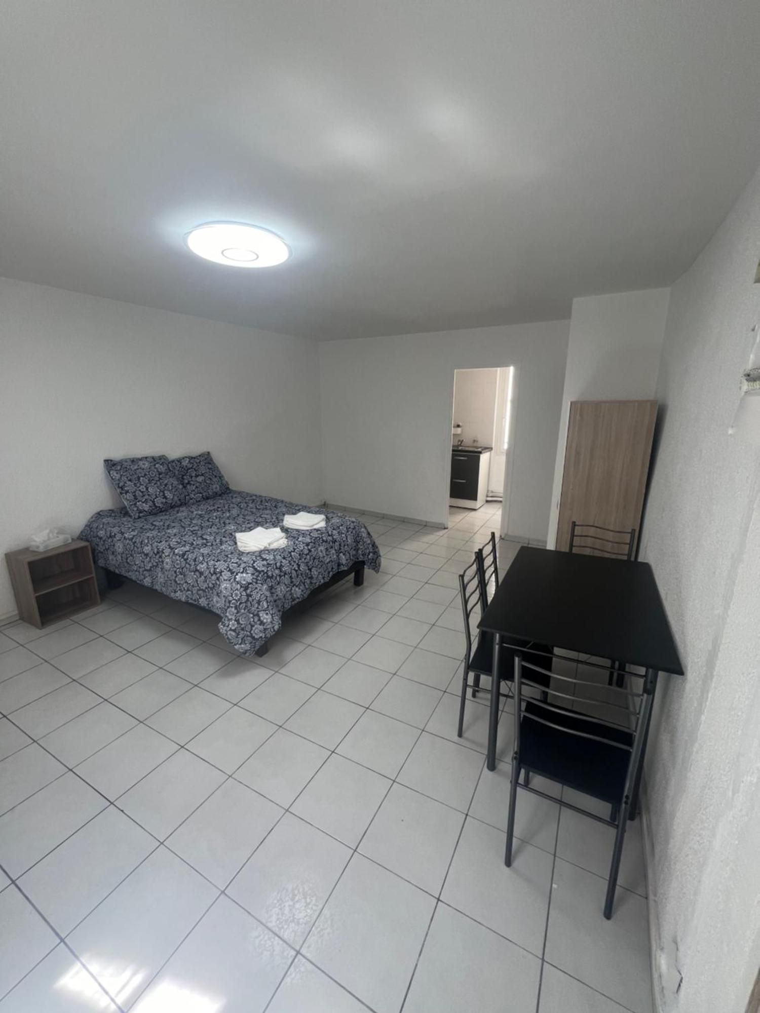 Studio Tapisvert St Charles Canebiere Vieux Port Марсилия Екстериор снимка