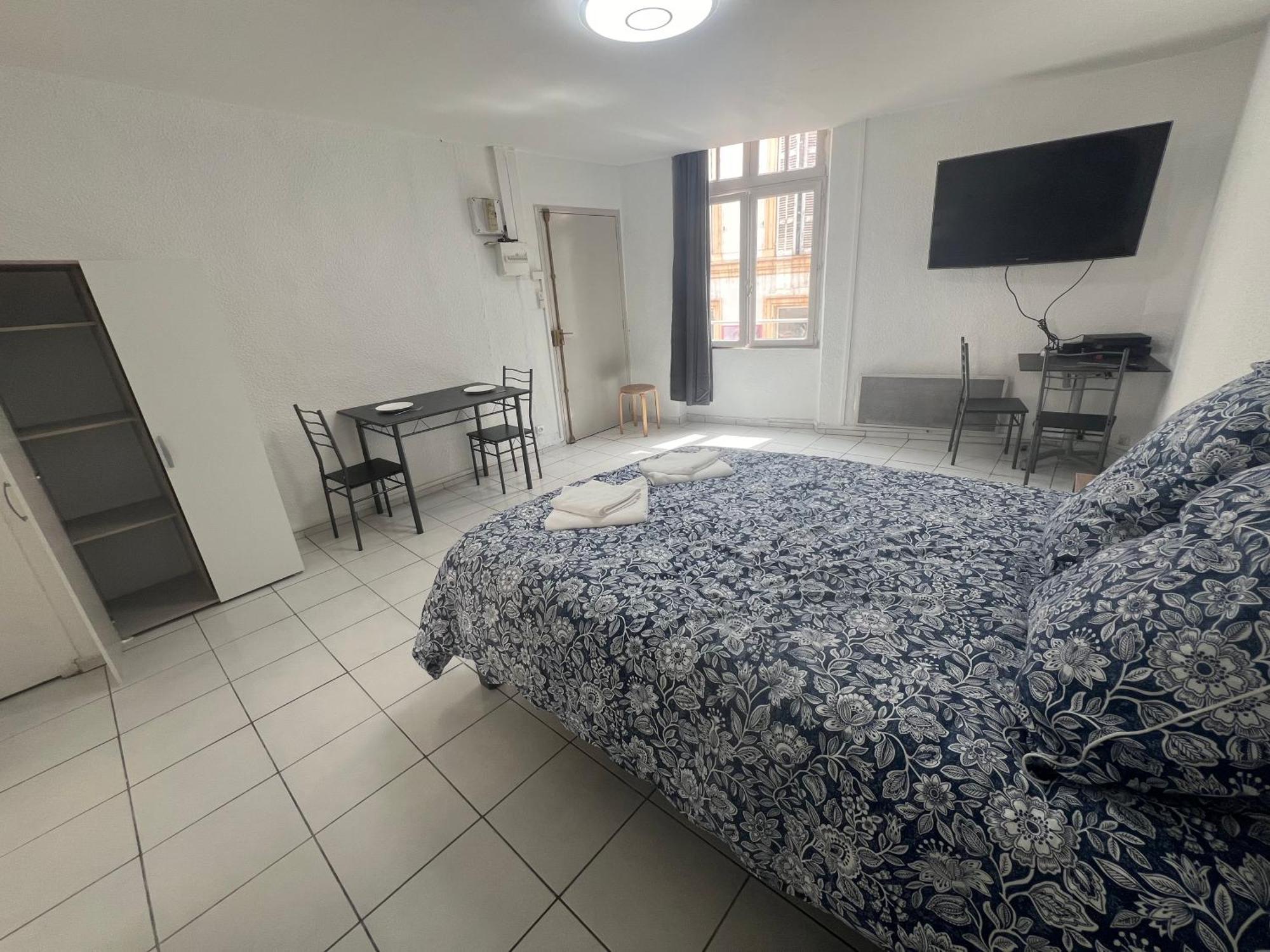 Studio Tapisvert St Charles Canebiere Vieux Port Марсилия Екстериор снимка