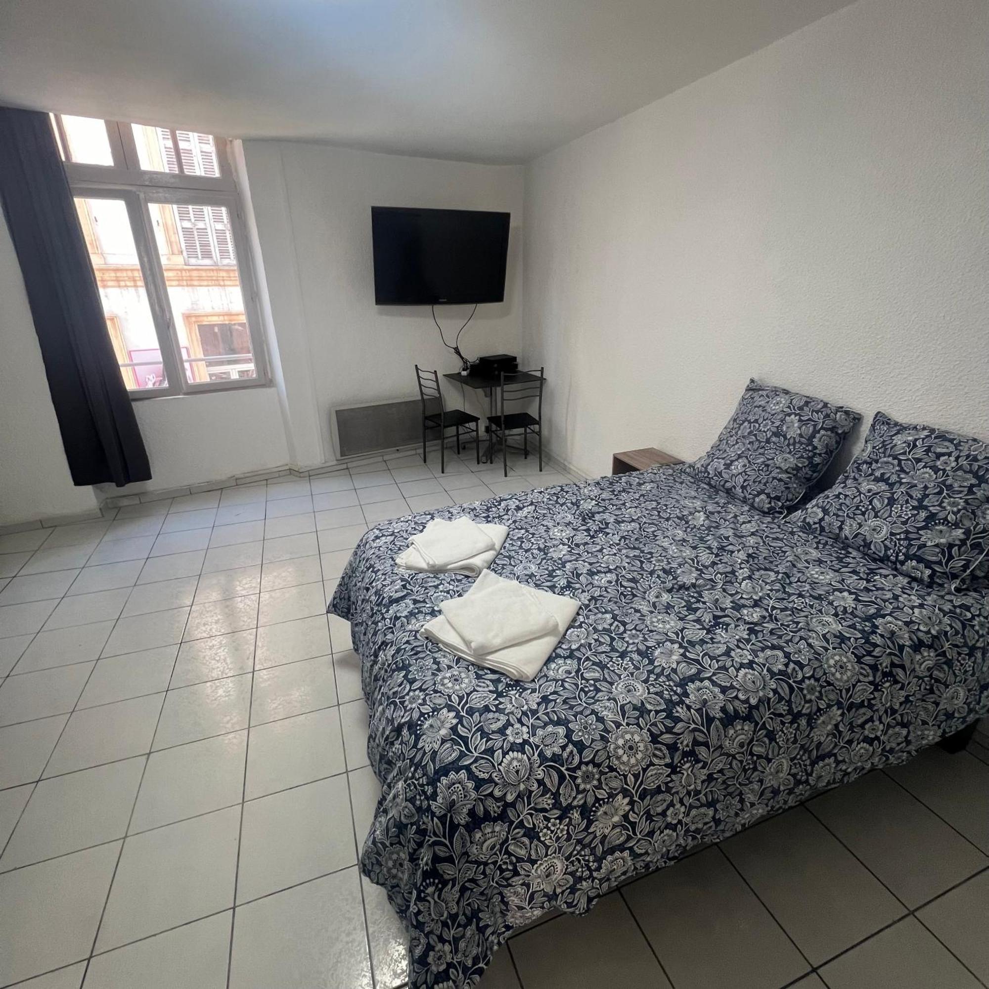 Studio Tapisvert St Charles Canebiere Vieux Port Марсилия Екстериор снимка